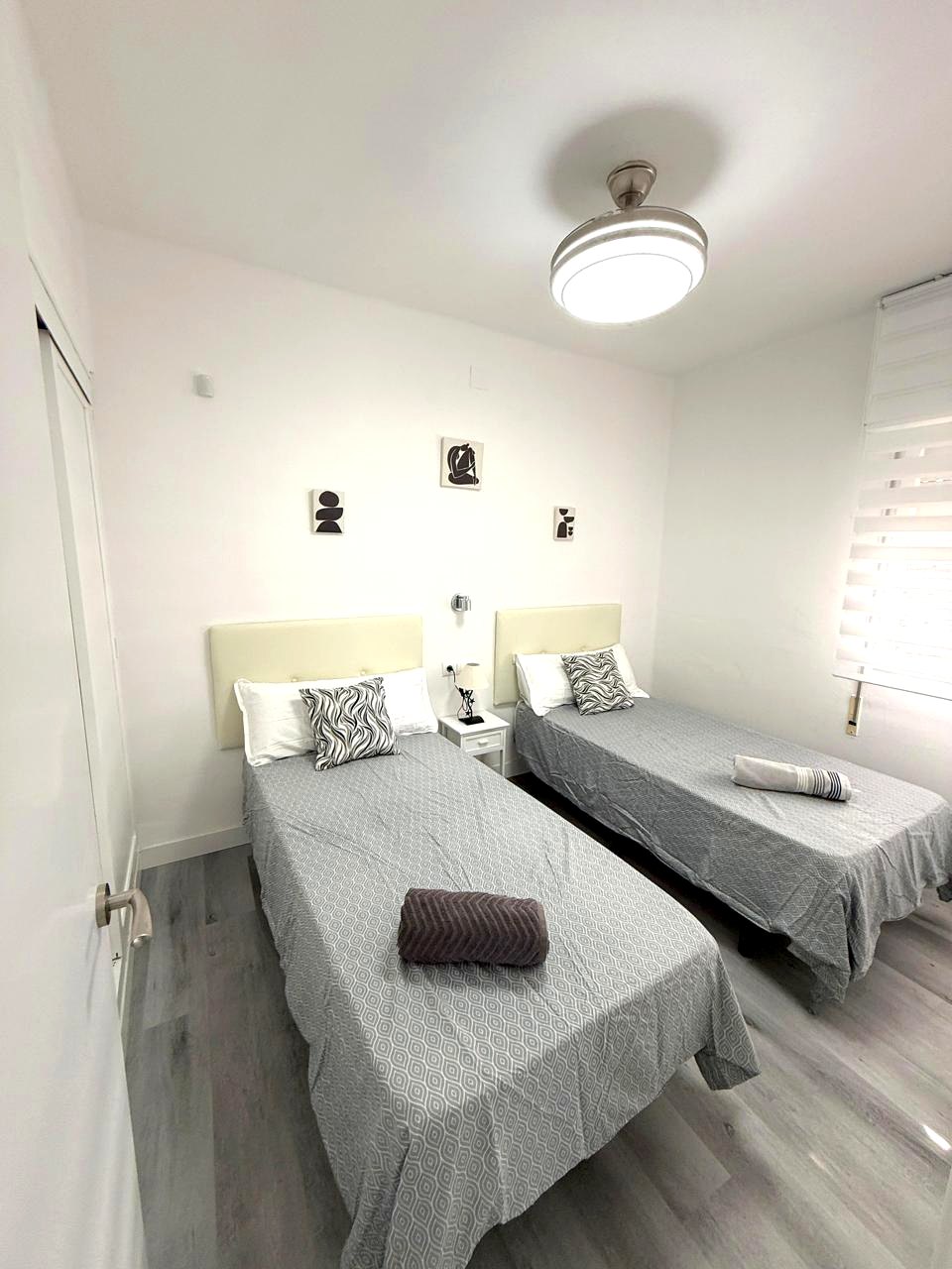 Segundo dormitorio con dos camas individuales en Las Terrazas